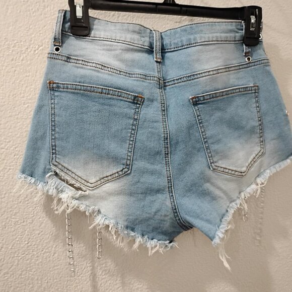 TRENDS -S- Crop Top Ripped Jean Jacket & short set - Picture 6 of 7